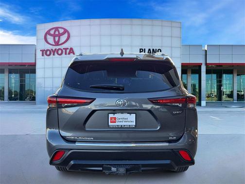 2025 Toyota Highlander Hybrid XLE