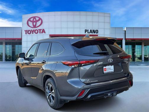 2025 Toyota Highlander Hybrid XLE