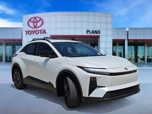 Pearl 2026 Toyota C-HR SE