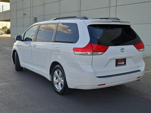 2012 Toyota Sienna LE