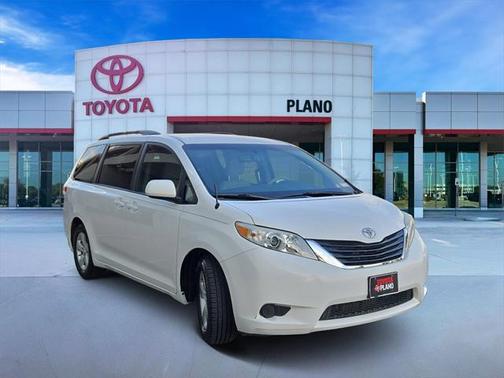 2012 Toyota Sienna LE