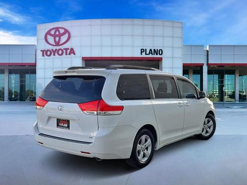 2012 Toyota Sienna LE