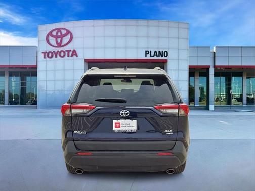 2022 Toyota RAV4 XLE