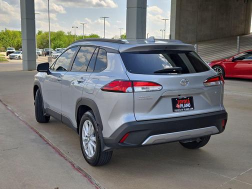 Sonic Silver 2023 Toyota Corolla Cross LE