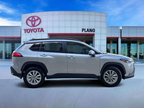 Sonic Silver 2023 Toyota Corolla Cross LE