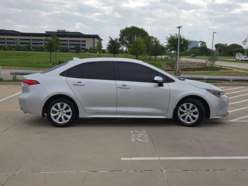 Classic Silver Metallic 2024 Toyota Corolla LE