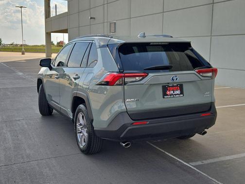 Lunar Rock 2022 Toyota RAV4 Hybrid XLE