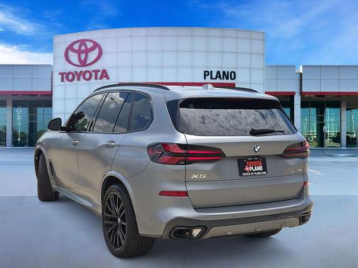 Frozen Pure Grey Metallic 2026 BMW X5 xDrive40i