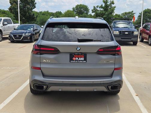 Frozen Pure Grey Metallic 2026 BMW X5 xDrive40i