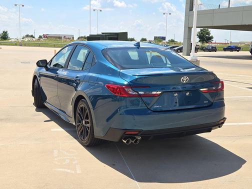 Ocean Gem 2026 Toyota Camry SE