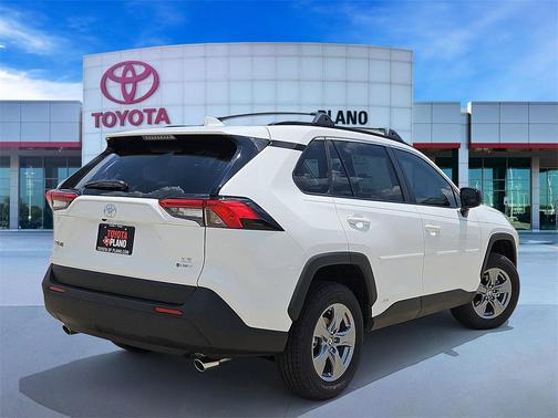 2025 Toyota RAV4 Hybrid LE