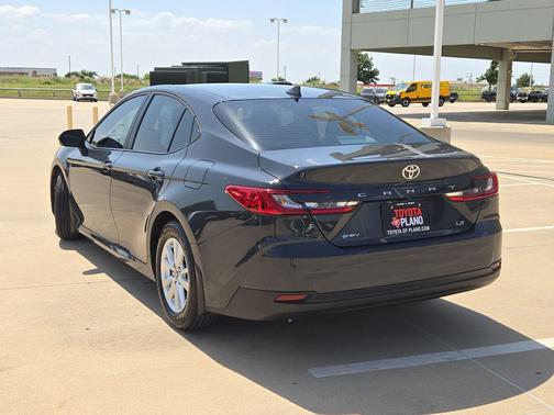 Underground 2025 Toyota Camry LE