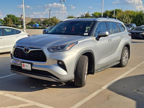 2025 Toyota Highlander 