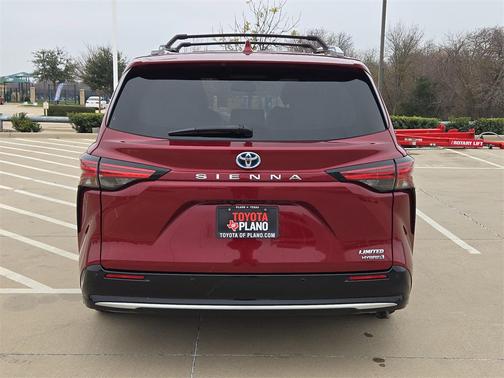 2021 Toyota Sienna Limited 7-Passenger