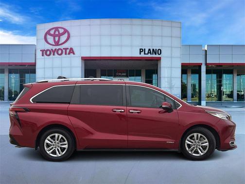 2021 Toyota Sienna Limited 7-Passenger