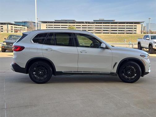 2023 BMW X5 sDrive40i