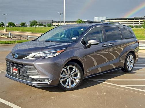 2021 Toyota Sienna Platinum 7 Passenger