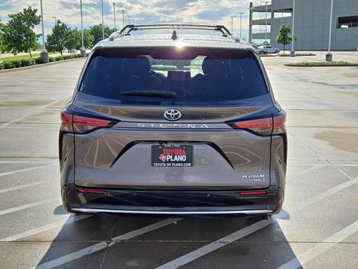 2021 Toyota Sienna Platinum 7 Passenger