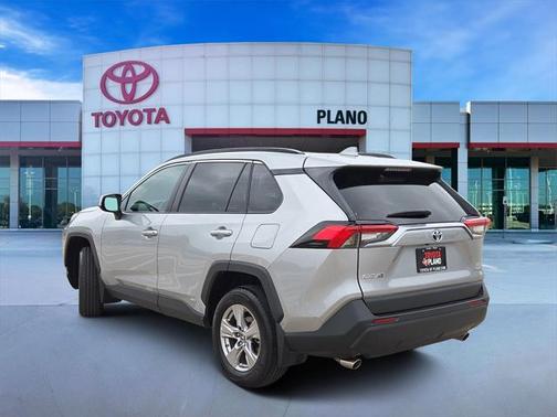 2022 Toyota RAV4 Hybrid LE