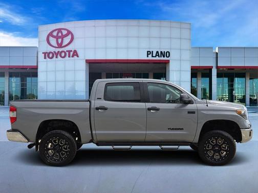 2018 Toyota Tundra SR5