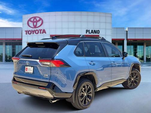 2024 Toyota RAV4 Hybrid SE
