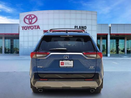 2024 Toyota RAV4 Hybrid SE