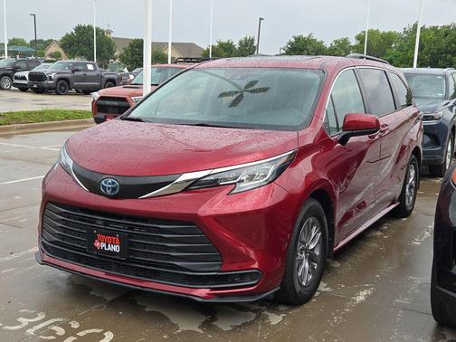 Ruby Flare Pearl 2022 Toyota Sienna LE