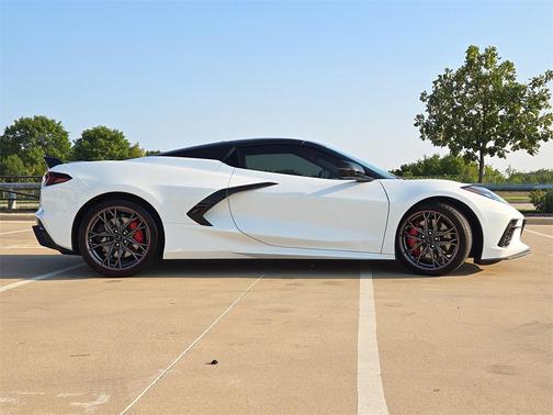 2024 Chevrolet Corvette Stingray w/2LT