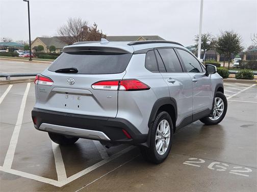 2023 Toyota Corolla Cross LE