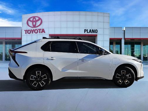 Pearl 2026 Toyota bZ XLE Plus