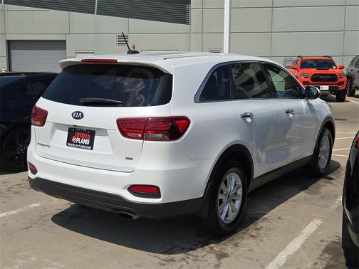 2020 Kia Sorento LX