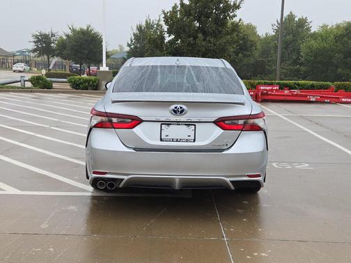 Celestial Silver Metallic 2023 Toyota Camry SE