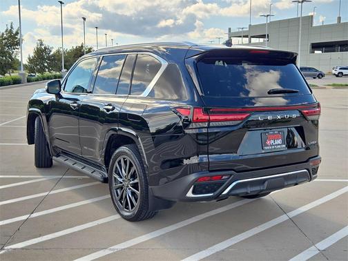 2023 Lexus LX 600 Base