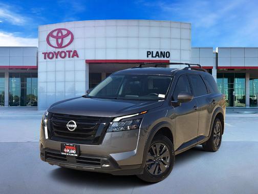 Gun Metallic 2024 Nissan Pathfinder SV
