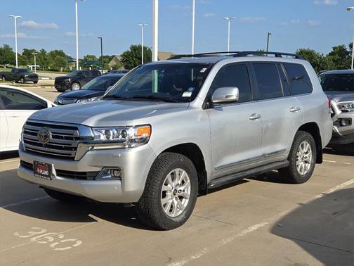 2017 Toyota Land Cruiser Base