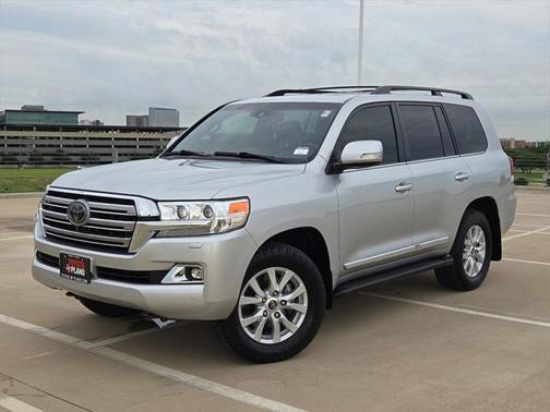 2017 Toyota Land Cruiser Base