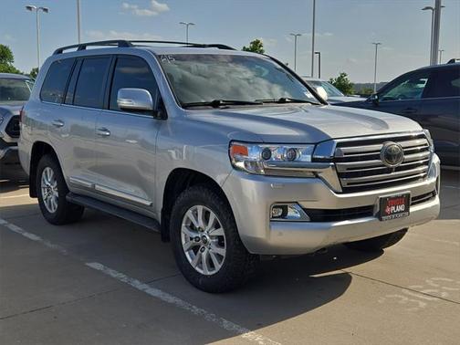 2017 Toyota Land Cruiser Base