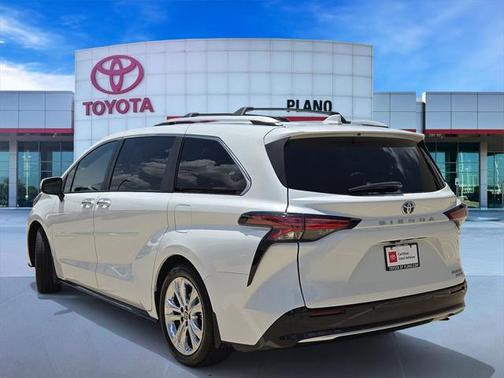 2022 Toyota Sienna Platinum 7 Passenger