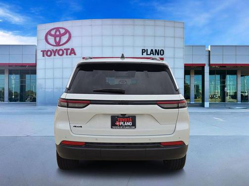 2024 Jeep Grand Cherokee Altitude