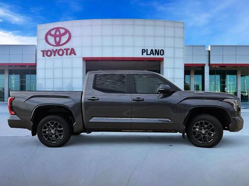 2025 Toyota Tundra Hybrid Platinum
