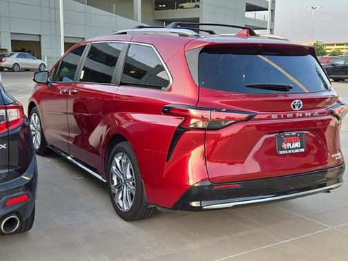 2024 Toyota Sienna Platinum 7 Passenger