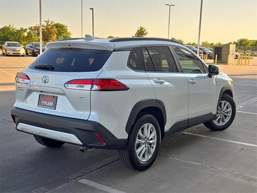 2023 Toyota Corolla Cross LE