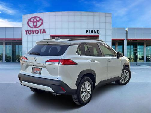 2023 Toyota Corolla Cross LE