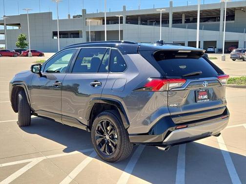 2023 Toyota RAV4 Hybrid SE