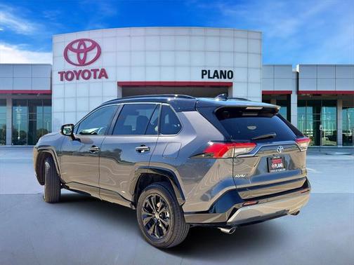 2023 Toyota RAV4 Hybrid SE