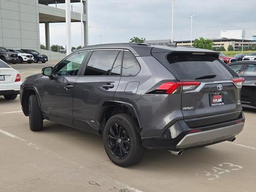 2023 Toyota RAV4 Hybrid SE