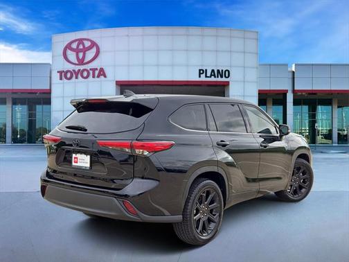 2022 Toyota Highlander L