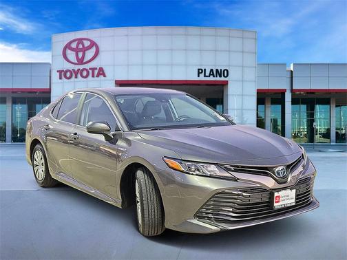 2019 Toyota Camry Hybrid LE