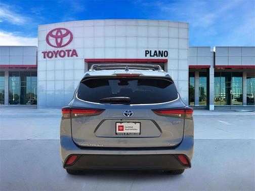 2024 Toyota Highlander Hybrid XLE