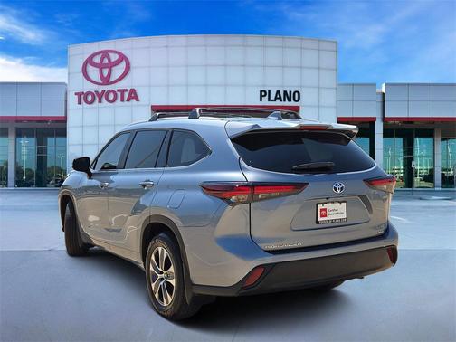 2024 Toyota Highlander Hybrid XLE